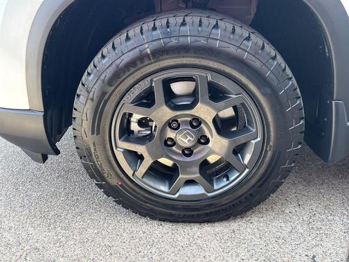 Platinum White Pearl 2026 Honda Pilot TrailSport