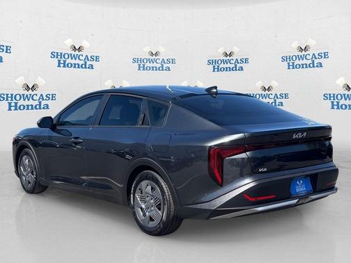 2025 Kia K4 LX