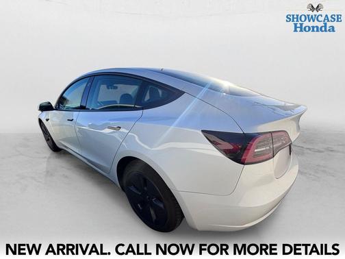 Pearl White Multi-Coat 2023 Tesla Model 3 Standard Range