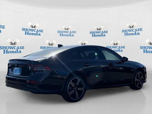Crystal Black Pearl 2026 Honda Accord SE
