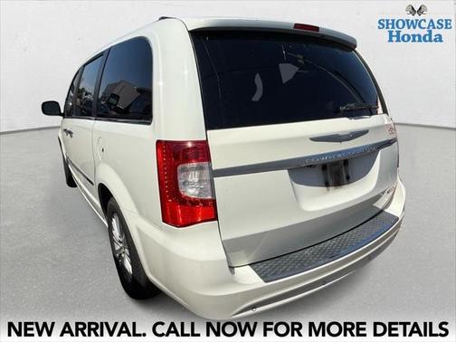 2012 Chrysler Town & Country Limited
