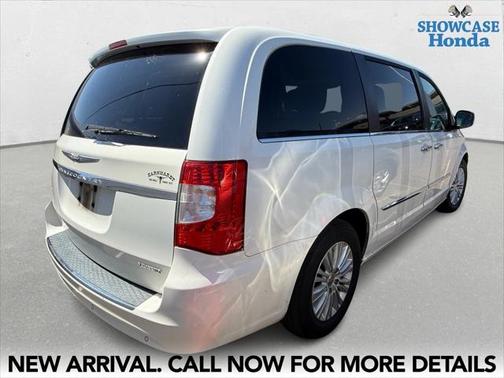 2012 Chrysler Town & Country Limited