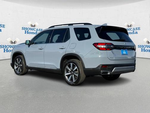 2024 Honda Pilot Touring 8-Passenger