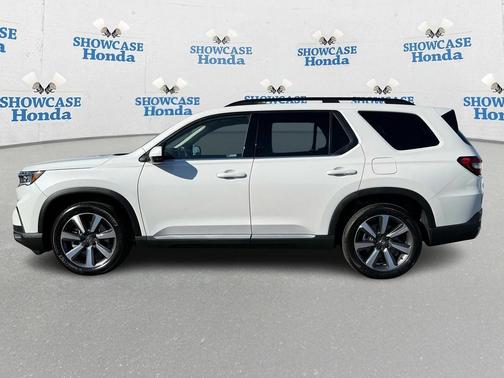 2025 Honda Pilot Touring 8-Passenger