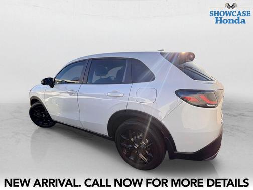 Platinum White Pearl 2025 Honda HR-V AWD Sport