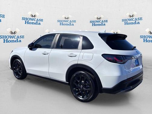 Platinum White Pearl 2025 Honda HR-V AWD Sport