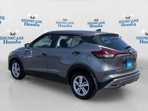 Gun Metallic 2024 Nissan Kicks S