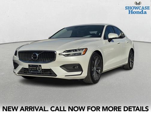 2021 Volvo S60 T5 Momentum