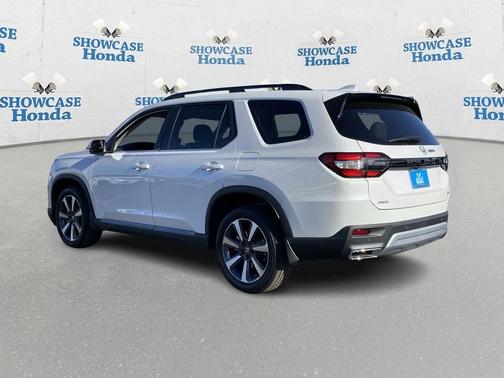 2025 Honda Pilot Touring 8-Passenger