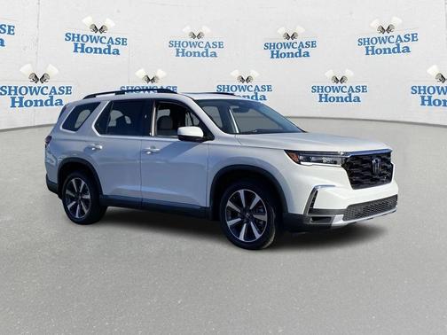 2025 Honda Pilot Touring 8-Passenger