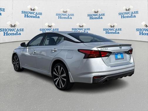 2022 Nissan Altima SR Intelligent AWD