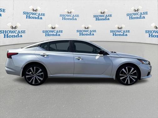 2022 Nissan Altima SR Intelligent AWD