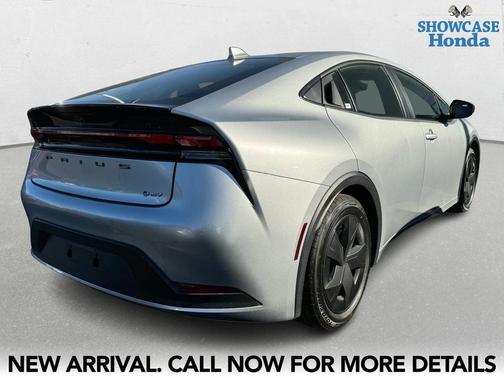 2025 Toyota Prius LE