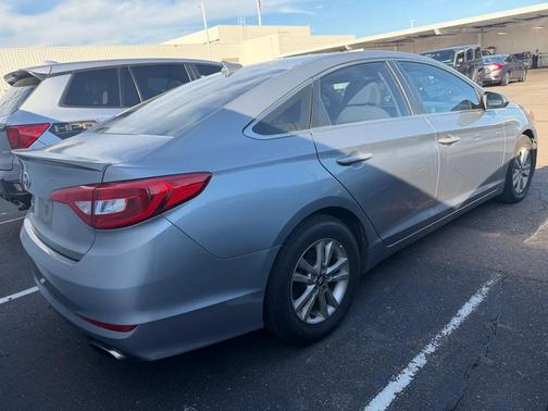 2016 Hyundai SONATA Base