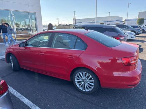 2015 Volkswagen Jetta Auto SE w/Connectivity/Navigation