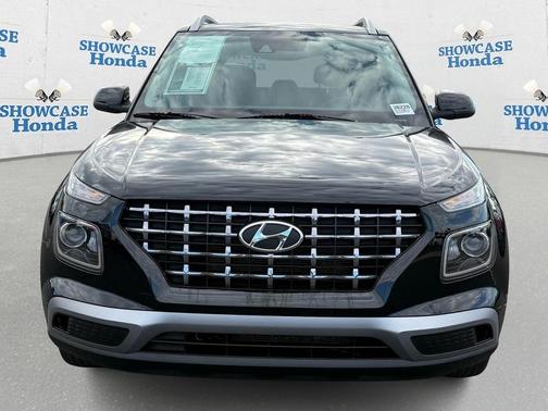 2022 Hyundai VENUE SEL