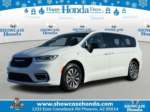 2024 Chrysler Pacifica Hybrid Select