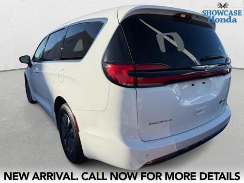 2024 Chrysler Pacifica L