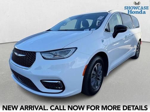 2024 Chrysler Pacifica L