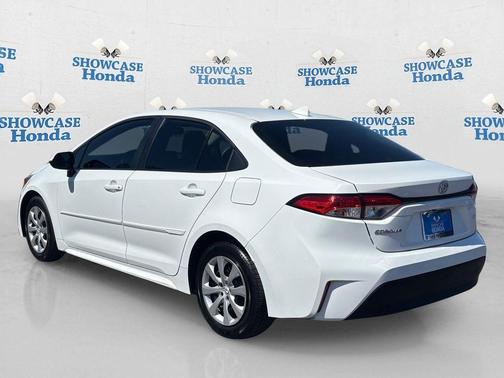 Ice Cap 2025 Toyota Corolla LE