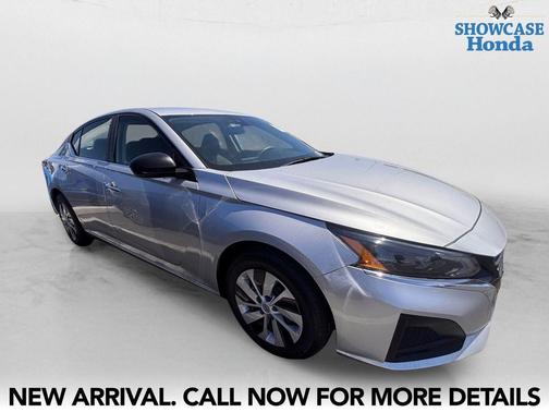 Brilliant Silver 2024 Nissan Altima S FWD