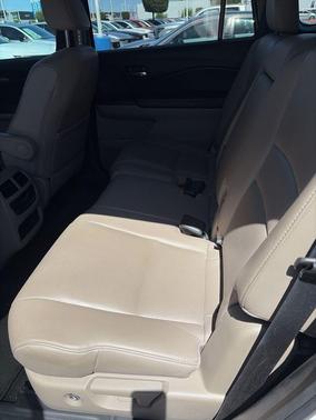 White Diamond Pearl 2016 Honda Pilot EX-L