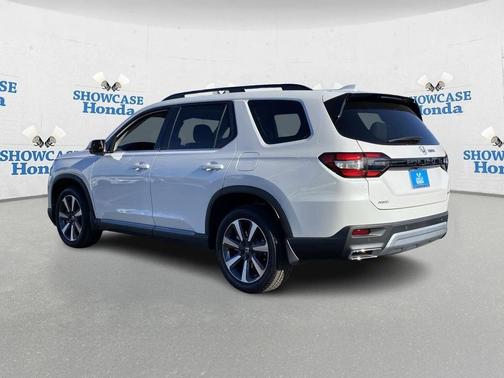 2025 Honda Pilot Touring 8-Passenger