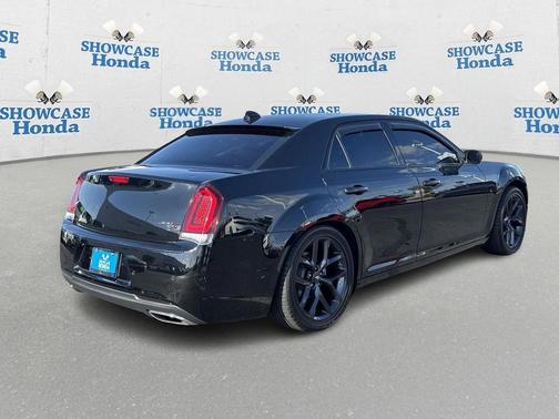 2022 Chrysler 300 S