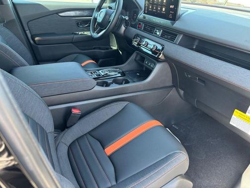 Crystal Black Pearl 2026 Honda Passport AWD TrailSport Blackout