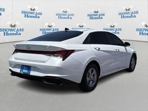 2021 Hyundai ELANTRA SE