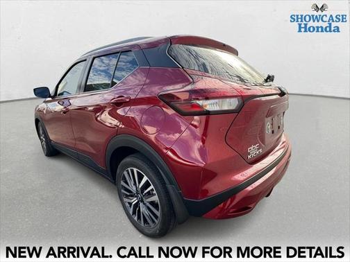 2022 Nissan Kicks SV