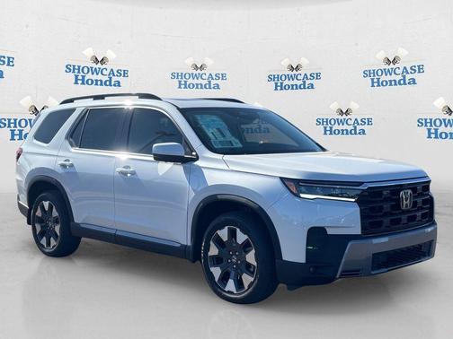 Platinum White Pearl 2026 Honda Pilot Touring 8-Passenger