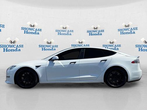 Pearl White Multi-Coat 2021 Tesla Model S Plaid