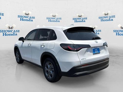 Platinum White Pearl 2026 Honda HR-V LX
