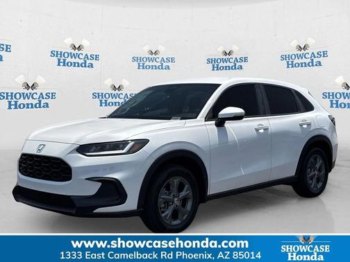 Platinum White Pearl 2026 Honda HR-V LX