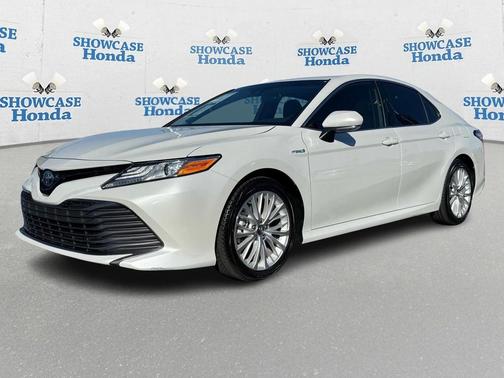 2019 Toyota Camry Hybrid XLE
