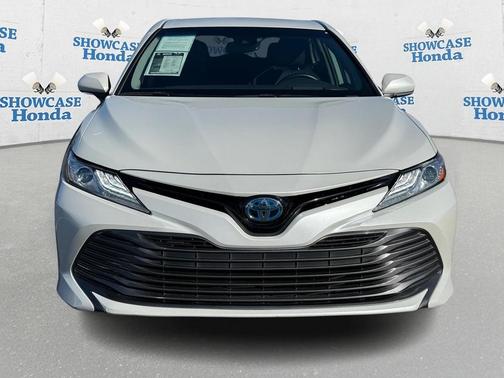 2019 Toyota Camry Hybrid XLE