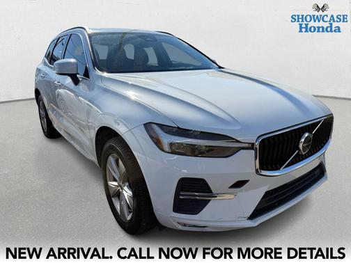 2022 Volvo XC60 B5 Momentum
