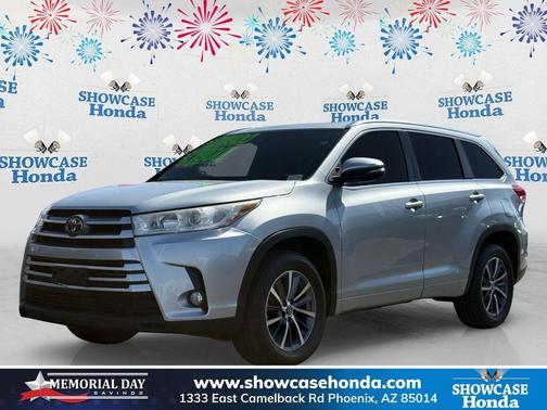 Celestial Silver Metallic 2018 Toyota Highlander XLE