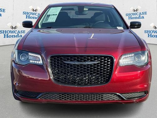 2023 Chrysler 300 Touring