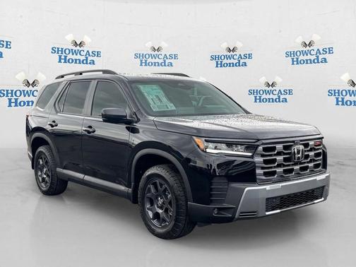 Crystal Black Pearl 2026 Honda Pilot TrailSport