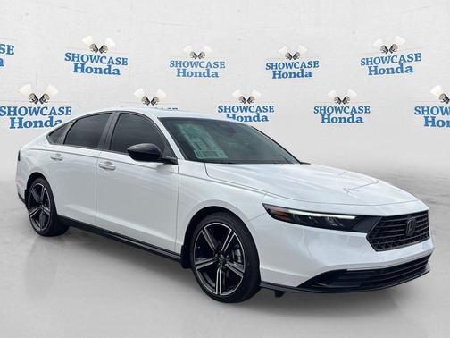 Platinum White Pearl 2026 Honda Accord SE
