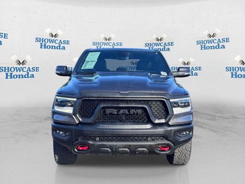 Granite Crystal Metallic Clearcoat 2019 RAM 1500 Rebel