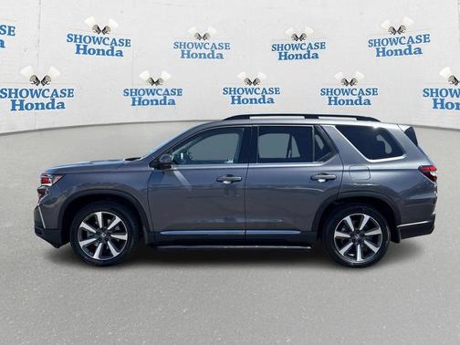 2023 Honda Pilot Touring 8-Passenger