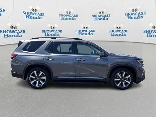 2023 Honda Pilot Touring 8-Passenger