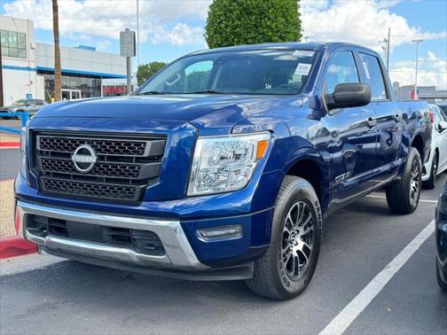 2023 Nissan Titan SV
