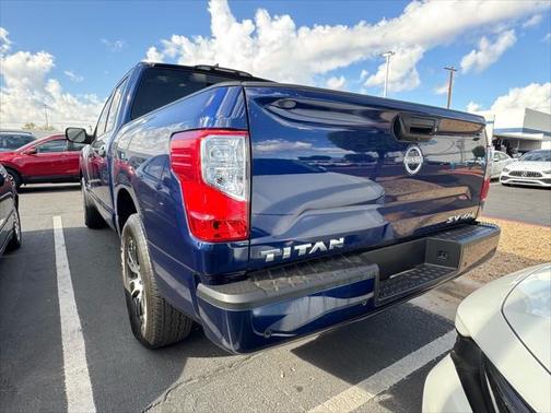 2023 Nissan Titan SV