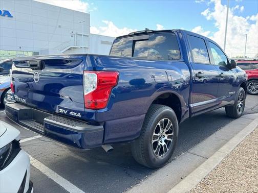2023 Nissan Titan SV