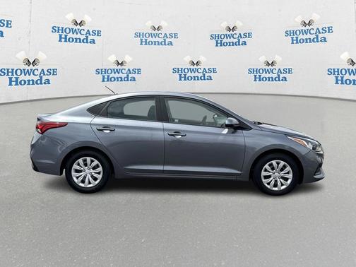 2019 Hyundai Accent SE
