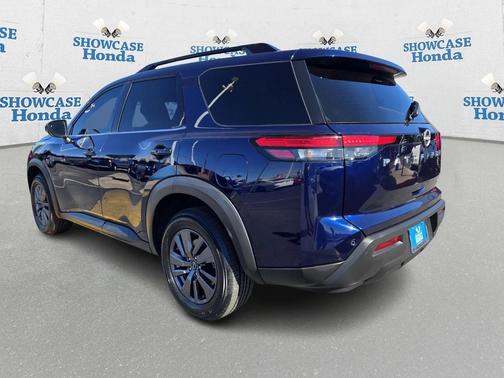 2022 Nissan Pathfinder SV 2WD